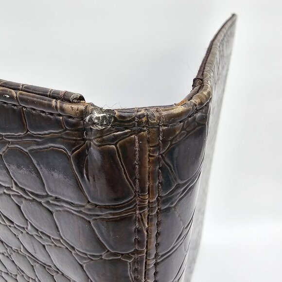 Brown Folio, Shiny Croc Print 9.5" x 12.5" with lined paper and 2 pen holders - Picture 7 of 14